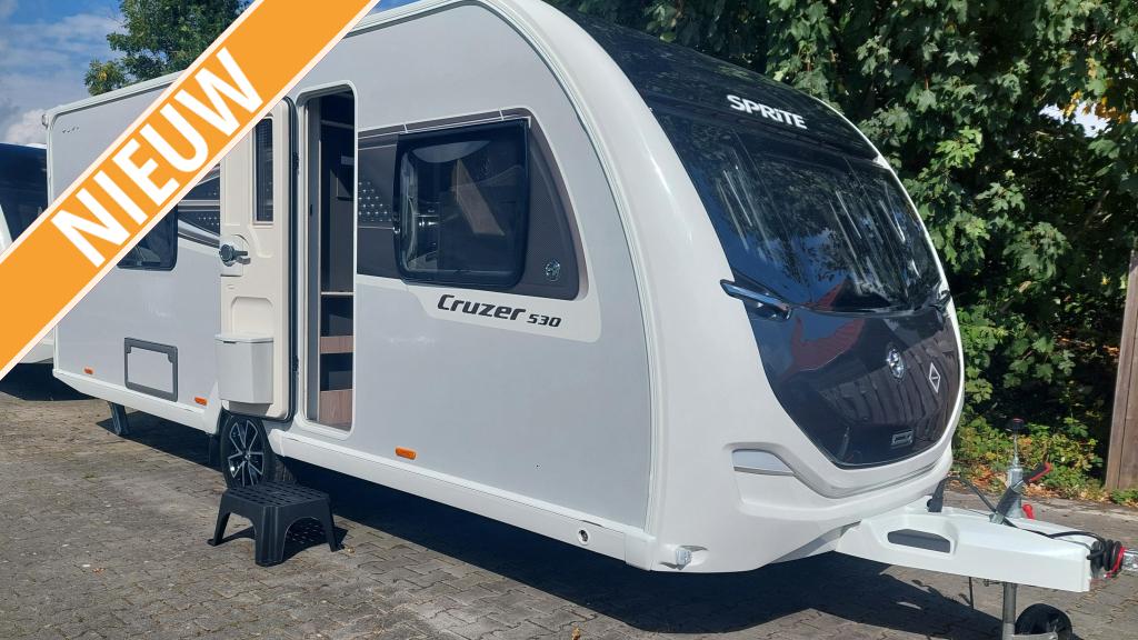 Sprite Cruzer 530 SR Nieuw , 2026, Caravans en Kamperen, Caravans, Standaardzit, Overige typen, Bedrijf, 5 tot 6 meter
