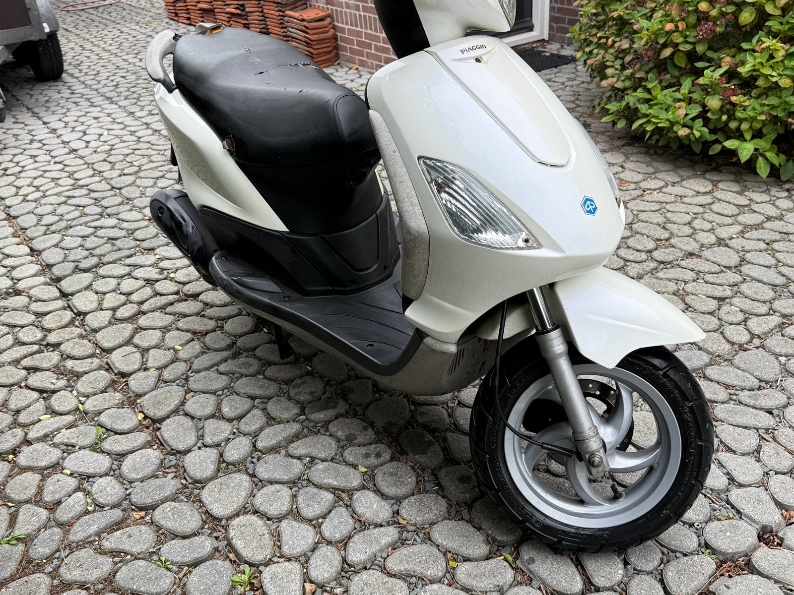 Piaggio Fly, Ophalen, Zo goed als nieuw, Benzine, Fly