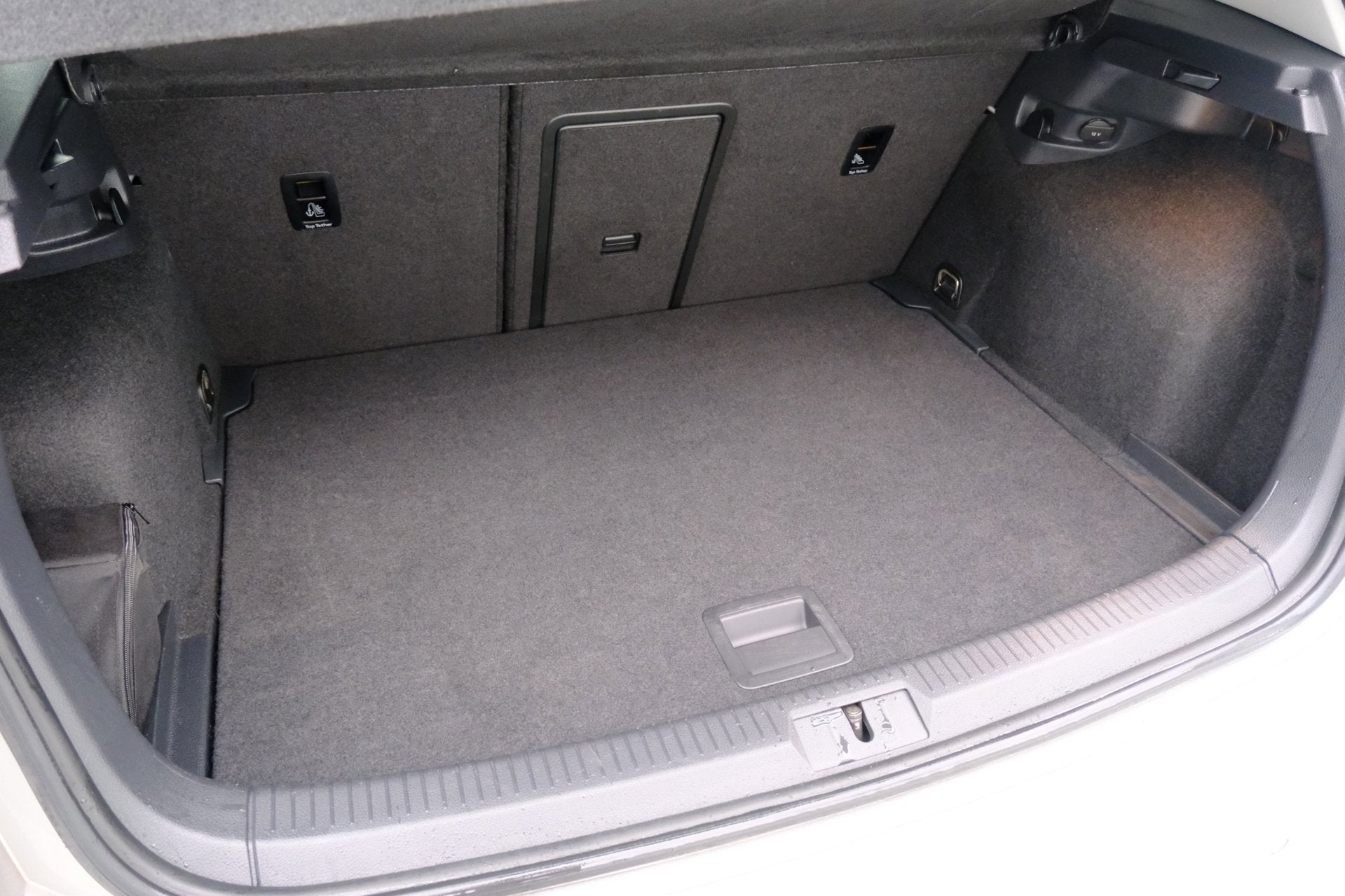 Foto 9 van Volkswagen Golf 1.5 TSI Highline Virtual Displ|CarPlay|LMV|A