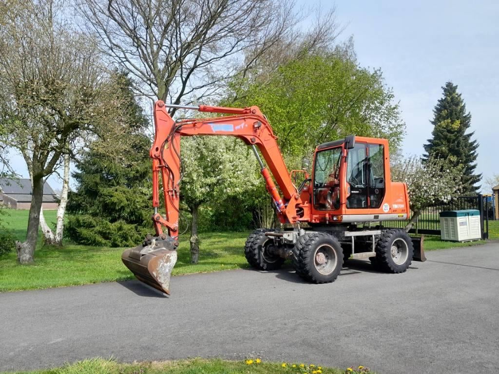 Takeuchi TB070 mobiele kraan graafmachine NL kenteken, Graafmachine