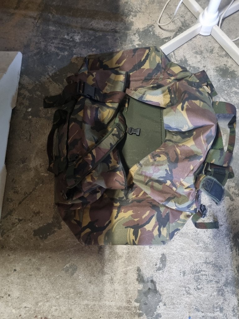 Leger kleding gebruikt, Ophalen, Landmacht, Nederland, Kleding of Schoenen