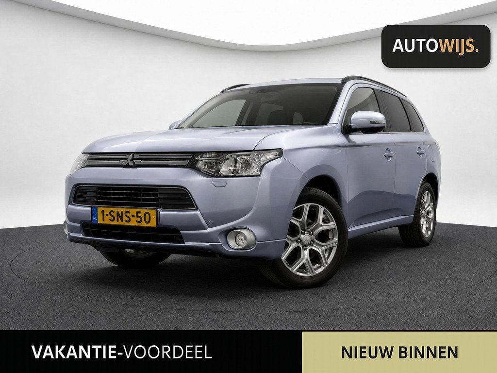 Mitsubishi Outlander 2.0 PHEV Instyle+|PANO|LEDER|TREKHAAK|C, Zwart, 4 cilinders, Blauw, Vierwielaandrijving