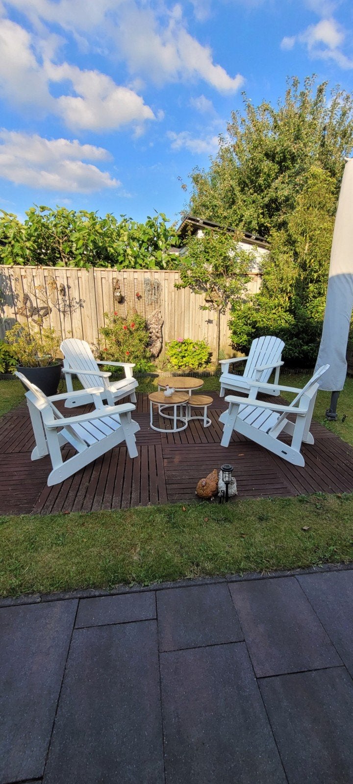 Adirondack tuinset met kussens en beschermhoezen, Ophalen, 4 zitplaatsen, Bijzettafel, Zo goed als nieuw