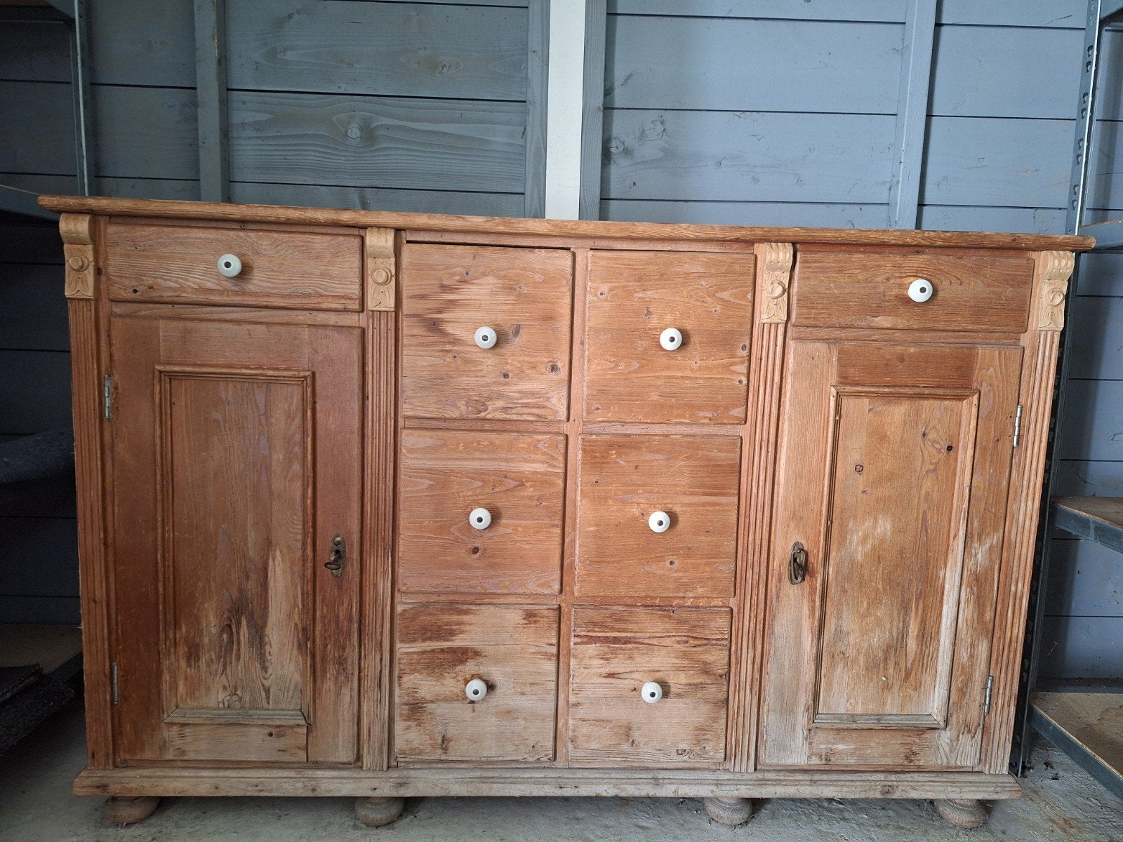 Gratis af te halen: Antiek grenen dressoir, Ophalen