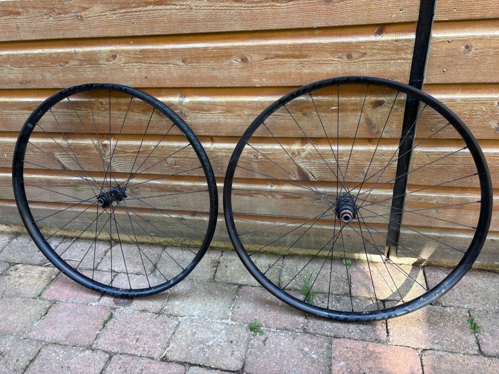 Silverton 2.0 Wielset 30 mm, 29”, achtervelg defect, Gebruikt, Syncros, Aluminium, Mountainbike