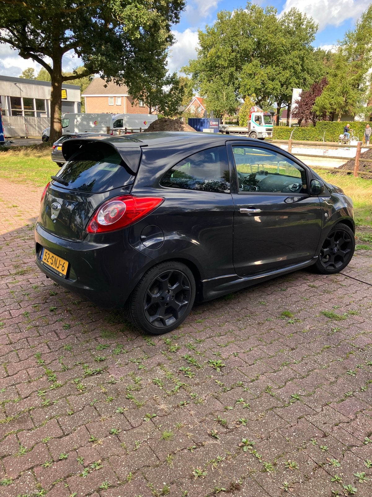 Ford Ka 1.2 69pk 2011 Zwart, Auto's, Voorwielaandrijving, 1242 cc, 4 cilinders, Zwart