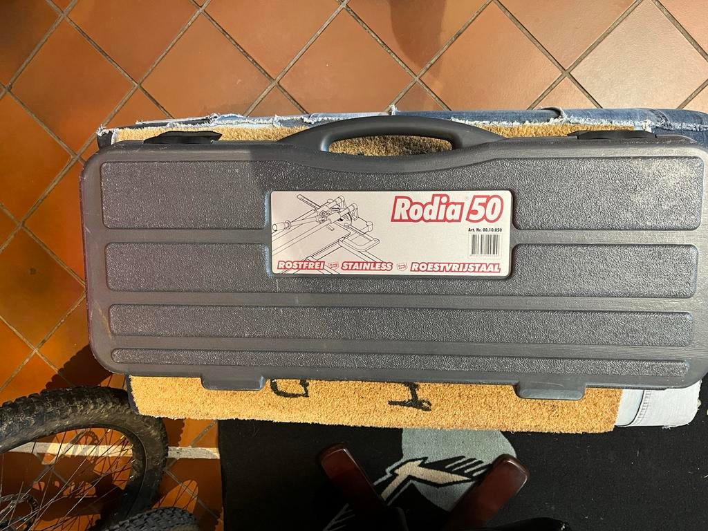 RODIA 50 RVS Tegelsnijder DEMO/Showroommodel met koffer, 60 cm of meer, Overige typen, Ophalen of Verzenden, Zo goed als nieuw