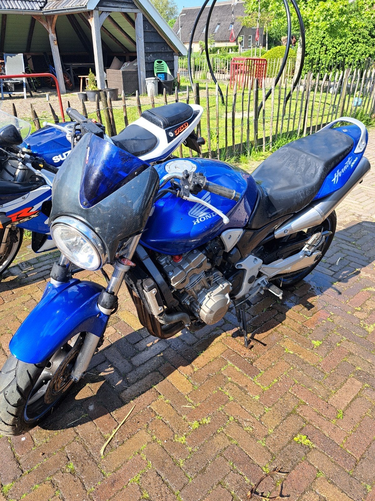 Honda Hornet 900 (SC48), Particulier, Naked bike