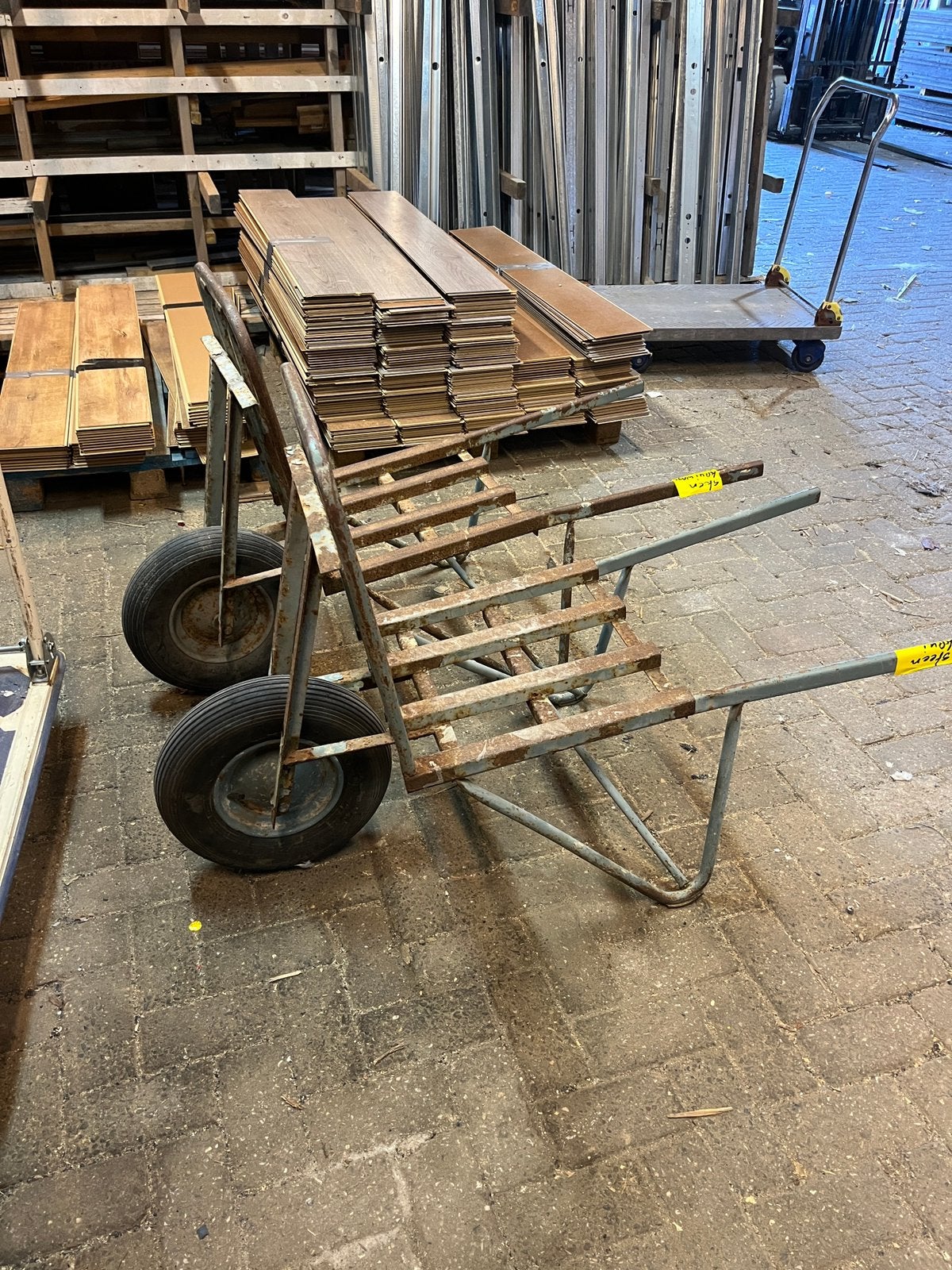 Steen kruiwagen, Ophalen, Gebruikt