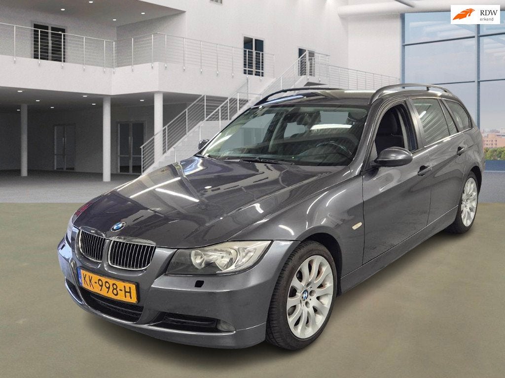 BMW 3-serie Touring 320i Executive AUTOMAAT NAVI PSENSOR CRU, Automaat, Achterwielaandrijving, 4 cilinders, 150 pk