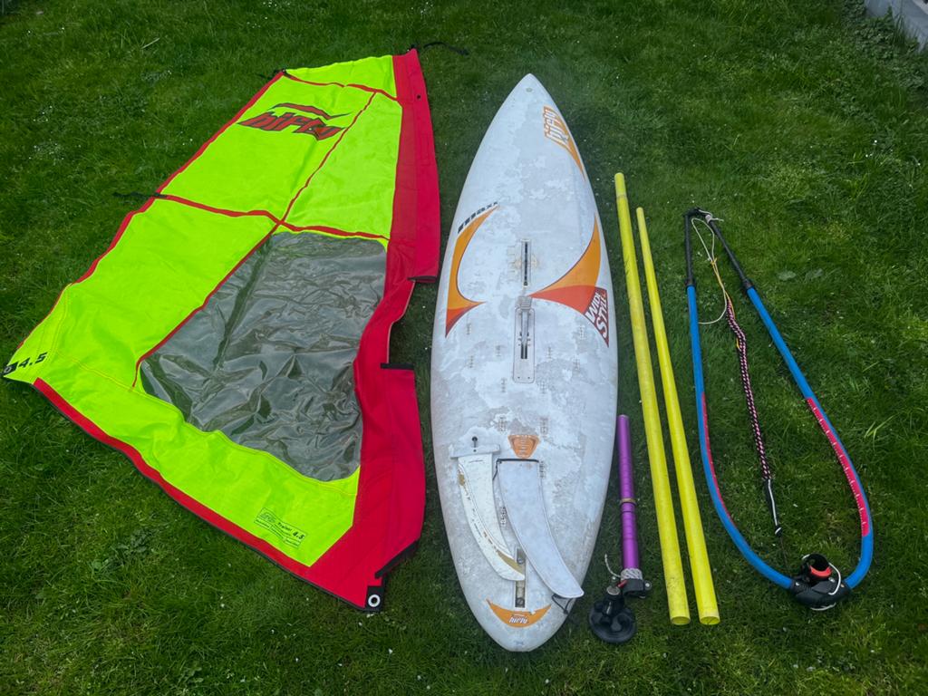 Complete beginnersset, Watersport en Boten, Windsurfen, Gebruikt, 3.5 tot 5 m², Met mast, 300 cm of meer