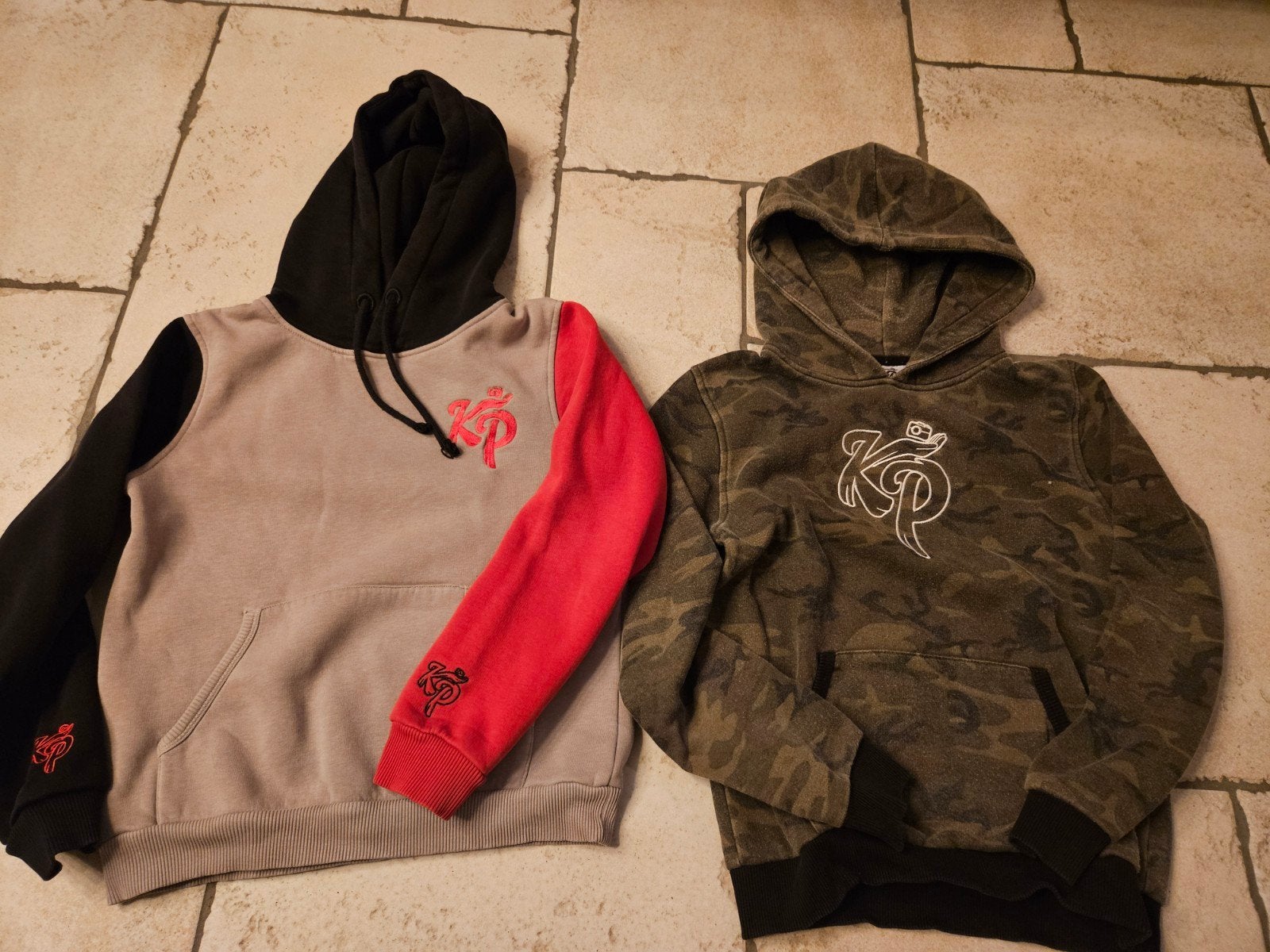 Twee stoere KP hoodies maat 152, Trui of Vest, Knolpower, Ophalen of Verzenden, Zo goed als nieuw