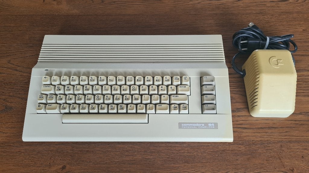 Commodore 64 met SD2iec intern, Computers en Software, Vintage Computers, Ophalen of Verzenden, Commodore 64