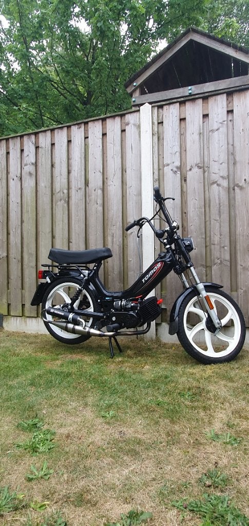 Tomos standaard zo goed als nieuw., Fietsen en Brommers, Brommers | Tomos, Ophalen, Zo goed als nieuw, 2 versnellingen, 50 cc