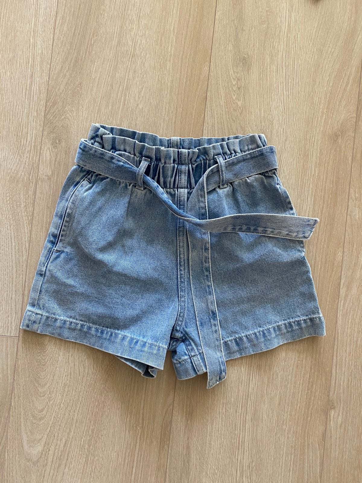 Korte jeans maat 9/10jaar H&M, Ophalen of Verzenden, Gebruikt, Meisje
