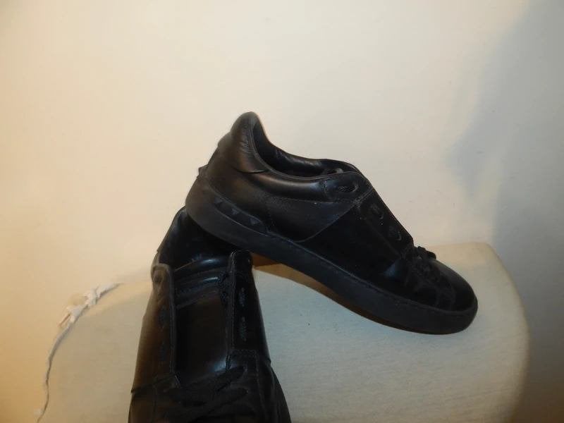 Valentino leren sneakers rock stud type in nette staat 39, Verzenden, Zwart, Valentino, Sneakers of Gympen