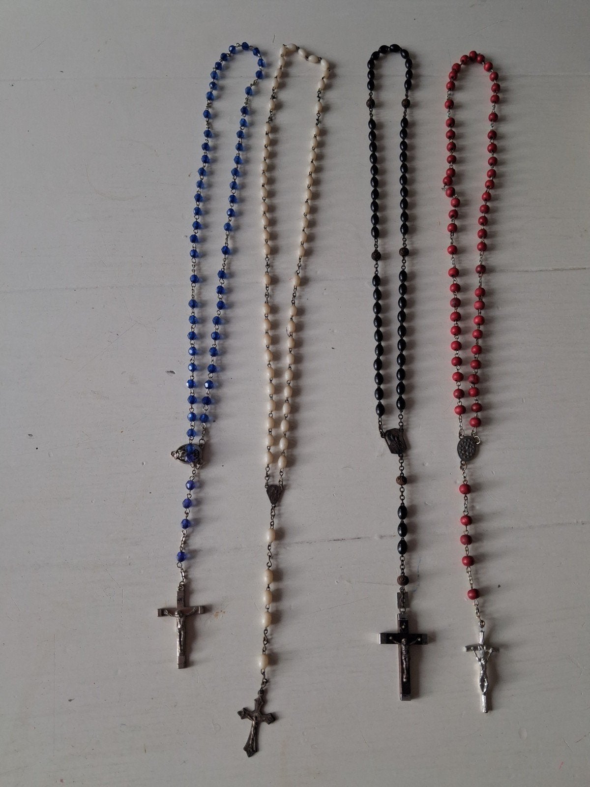 4 nostalgische rozenkransen, Ophalen of Verzenden