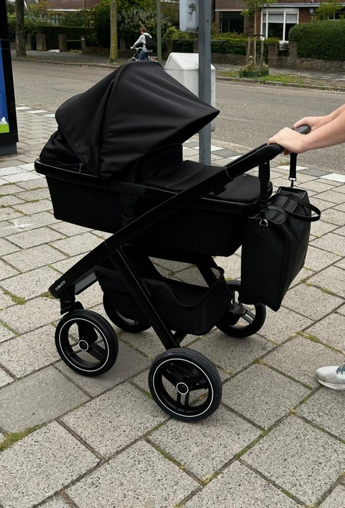 Dubatti Two + accessoires, Kinderen en Baby's, Kinderwagens en Combinaties, Zo goed als nieuw, Combiwagen, Overige merken, Met reiswieg