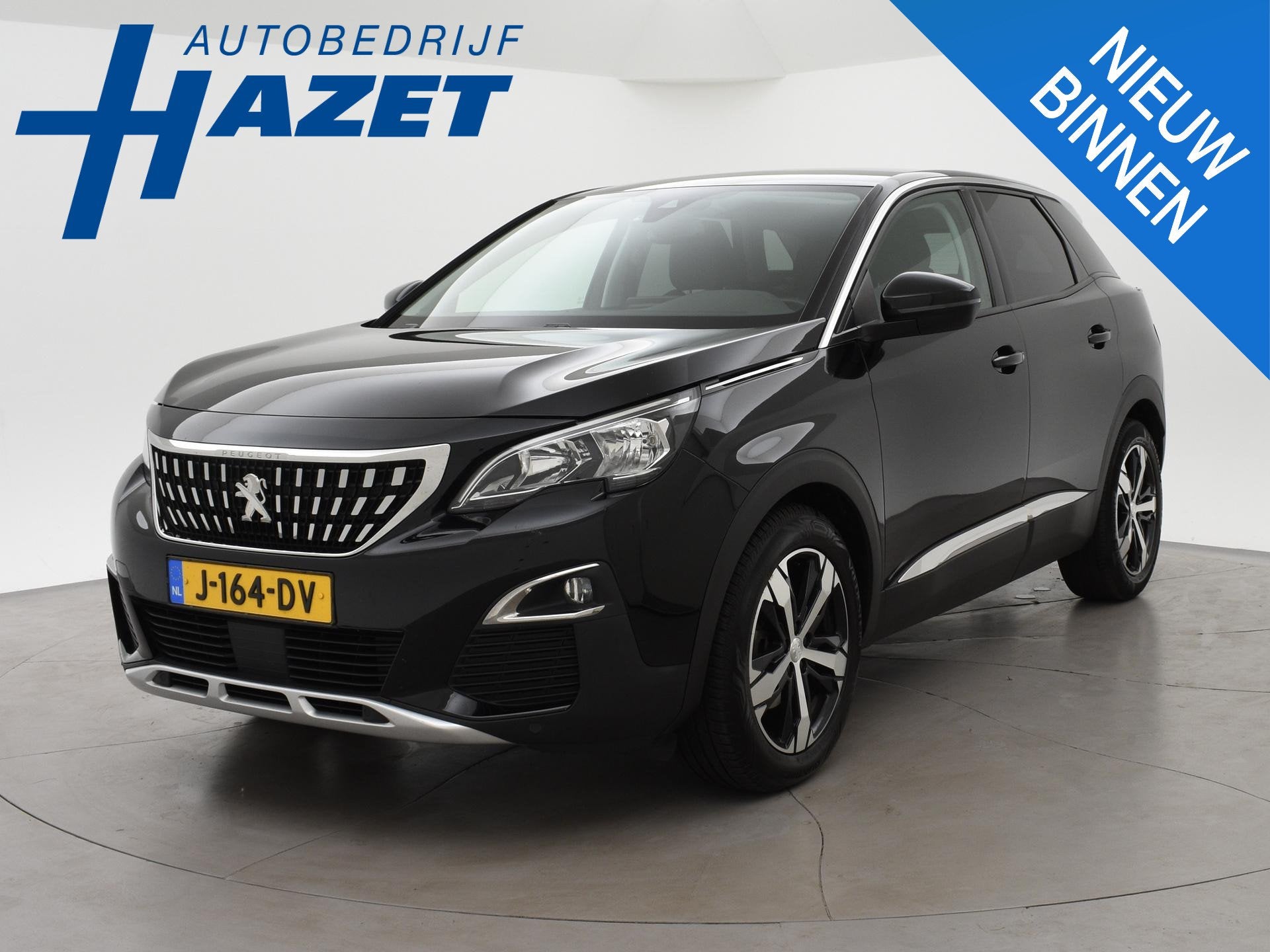 Peugeot 3008 1.2 PT 130 PK AUT. + TREKHAAK | STOELVERWARMING, Auto's, Gebruikt, 1199 cc, Leder en Stof, Zwart