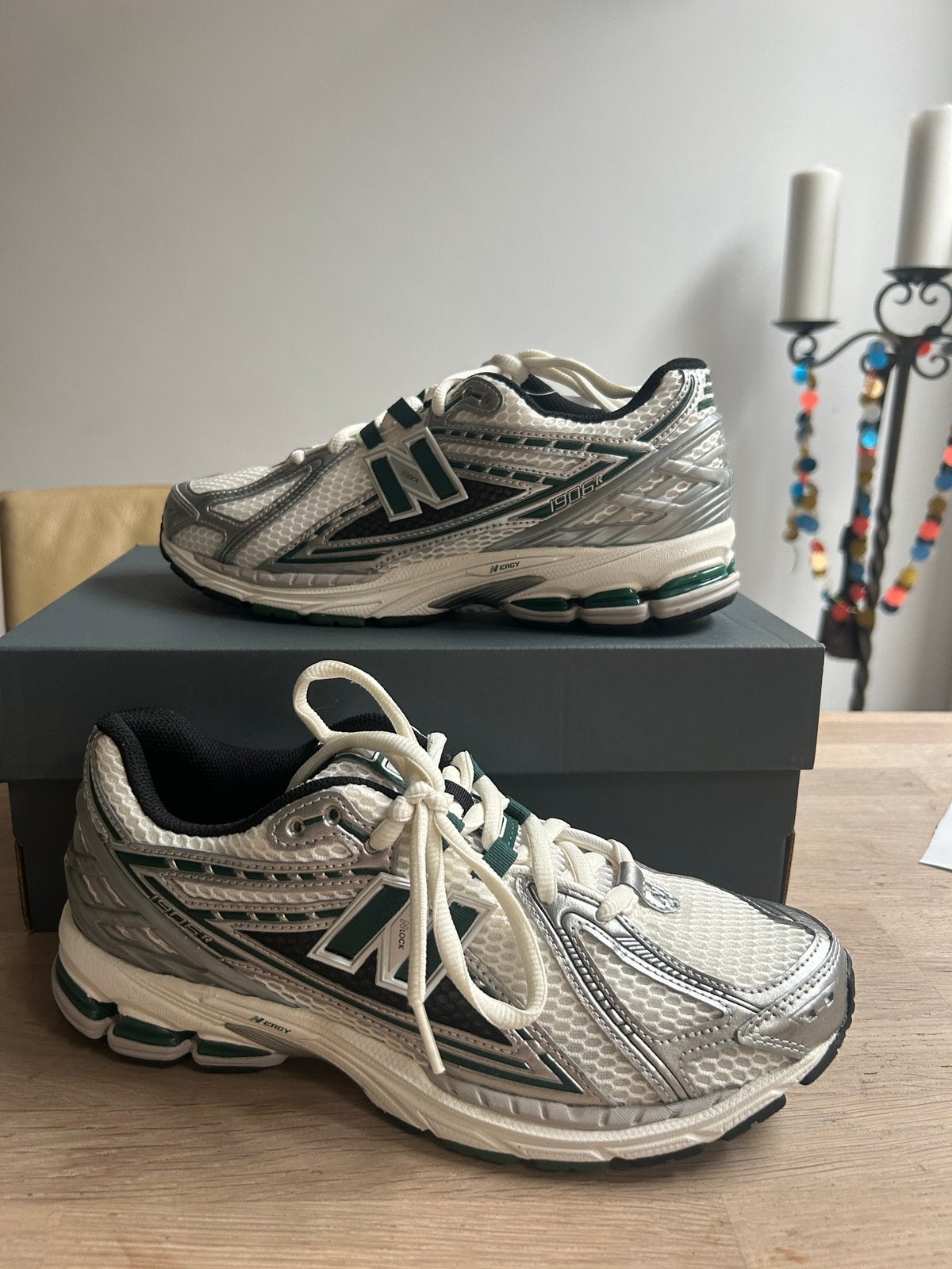 New Balance 1906R Silver Metallic Nightwatch Green ~44, Ophalen of Verzenden, Nieuw, Sneakers of Gympen
