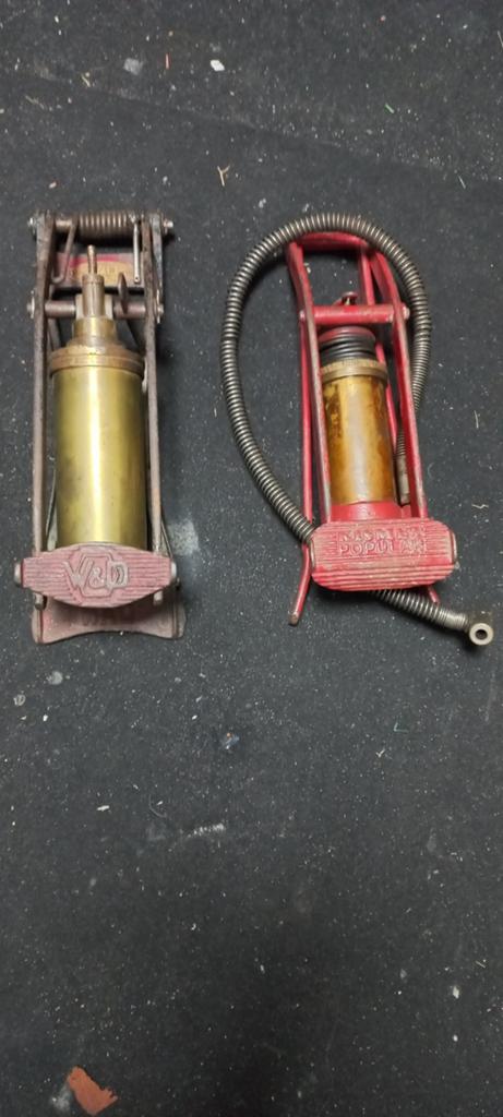 Antieke voetpomp kimet en WAD, Ophalen of Verzenden