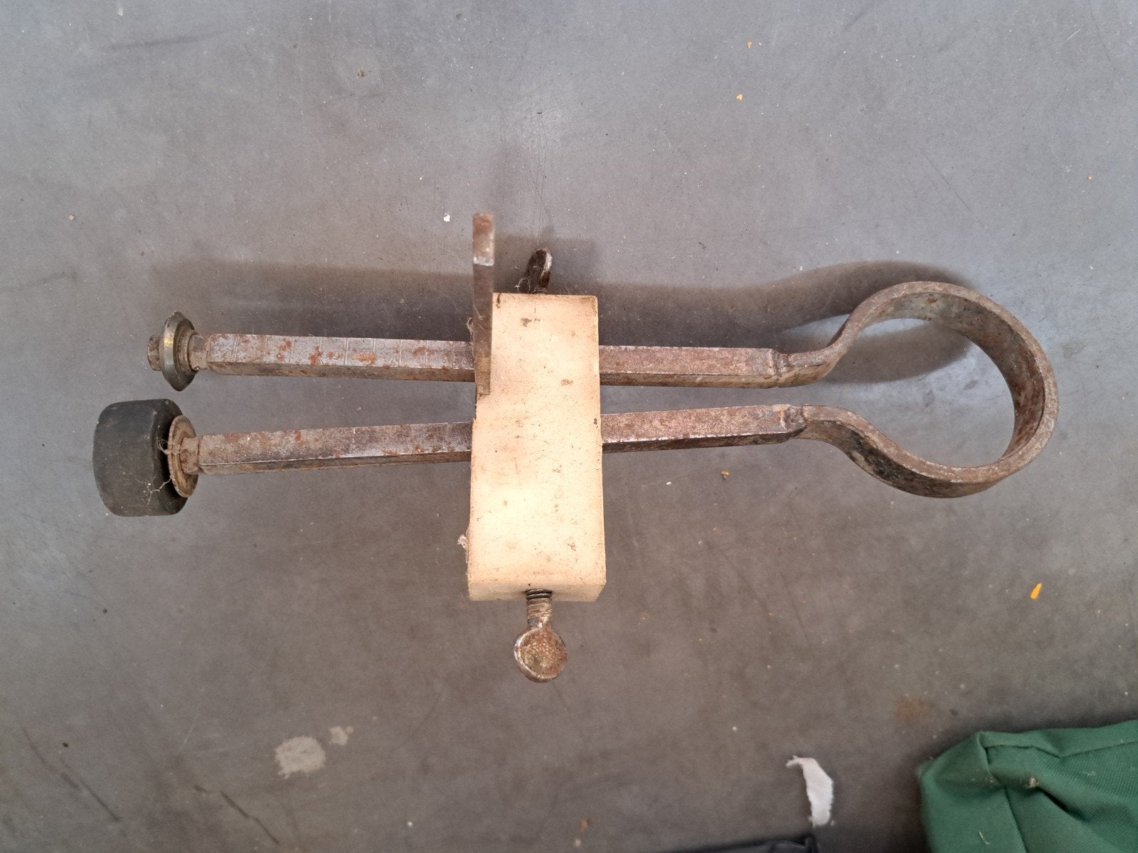 Oude tegelsnijder - Handig gereedschap voor tegelwerk, Doe-het-zelf en Verbouw, Gereedschap | Handgereedschap, Ophalen, Gebruikt