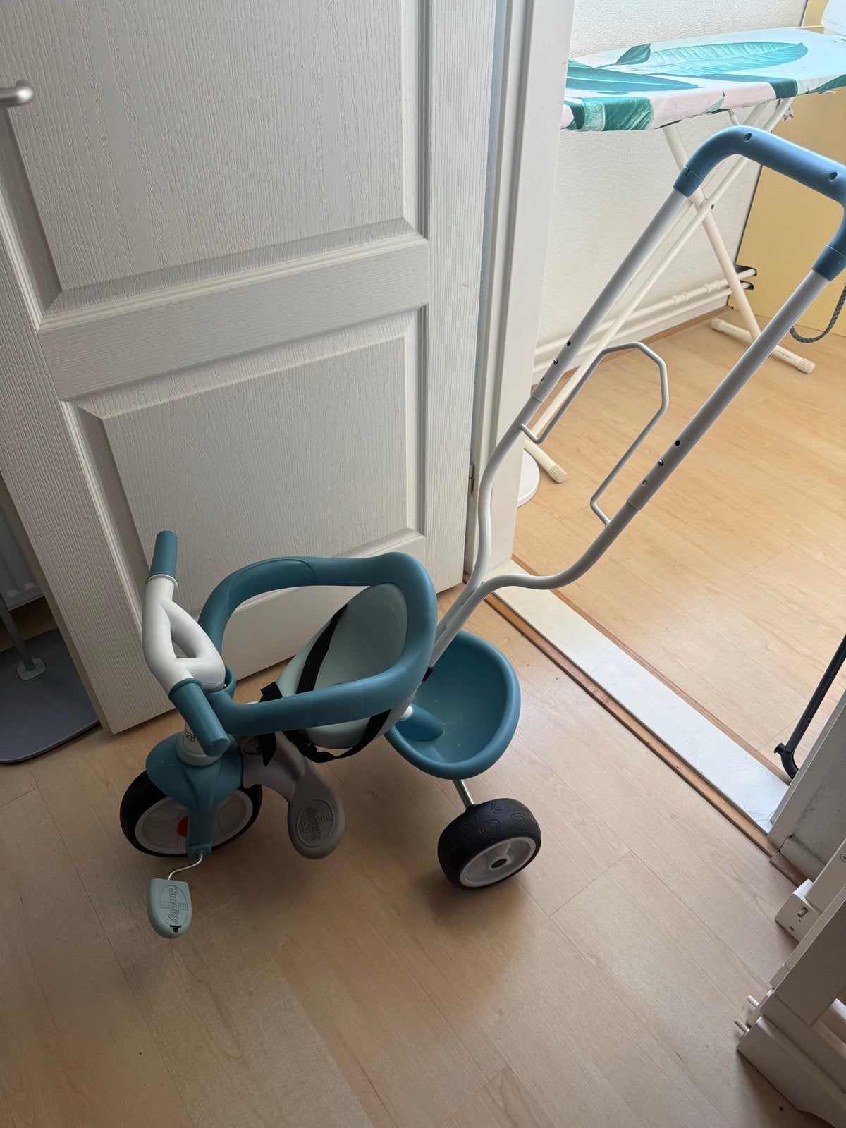 Smoby Be Move driewieler met duwstang, Fietsen en Brommers, Fietsen | Driewielers, Ophalen of Verzenden, Zo goed als nieuw, Terugtraprem