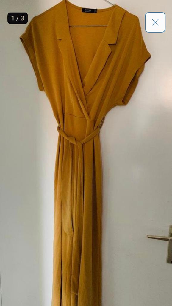 Okergele jumpsuit van Bershka maat S/XS, Kleding | Dames, Jumpsuits, Ophalen of Verzenden, Zo goed als nieuw, Maat 36 (S), Geel