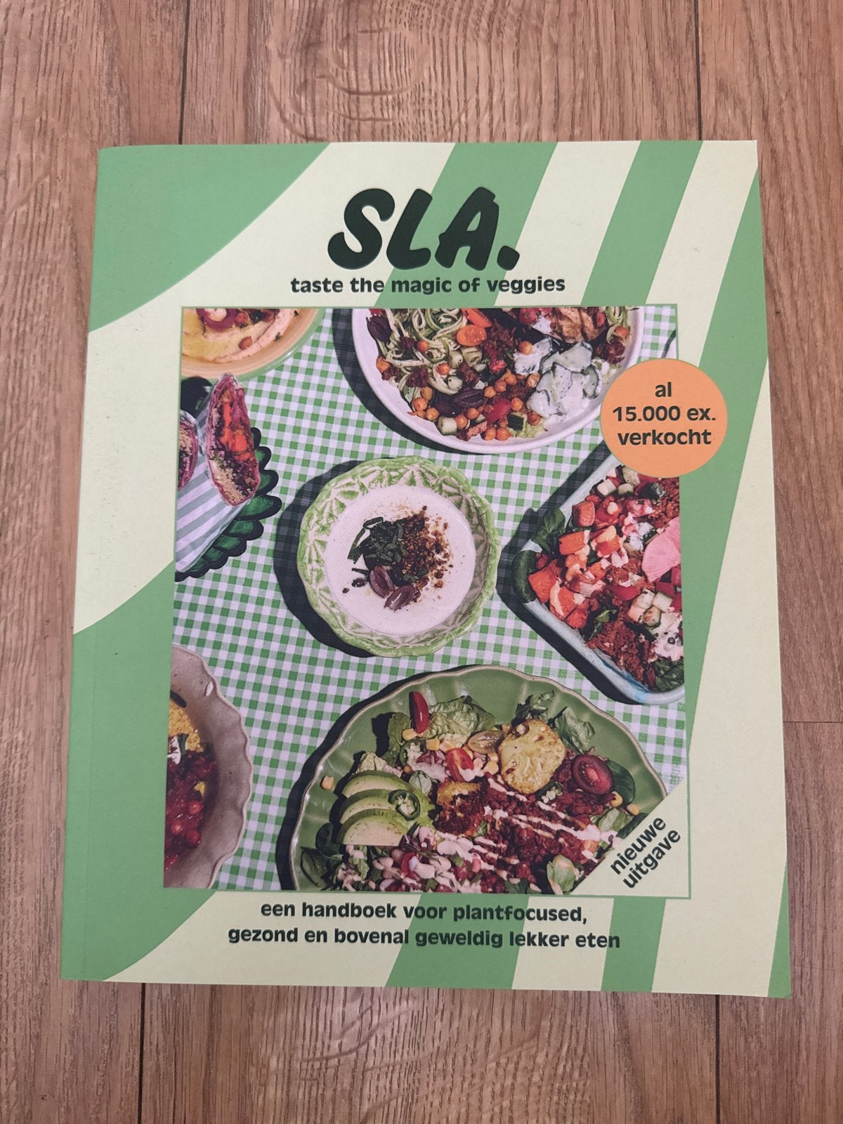 SLA. Taste the magic of veggies - Kookboek, Voorgerechten en Soepen, Ophalen of Verzenden, Zo goed als nieuw, Gezond koken