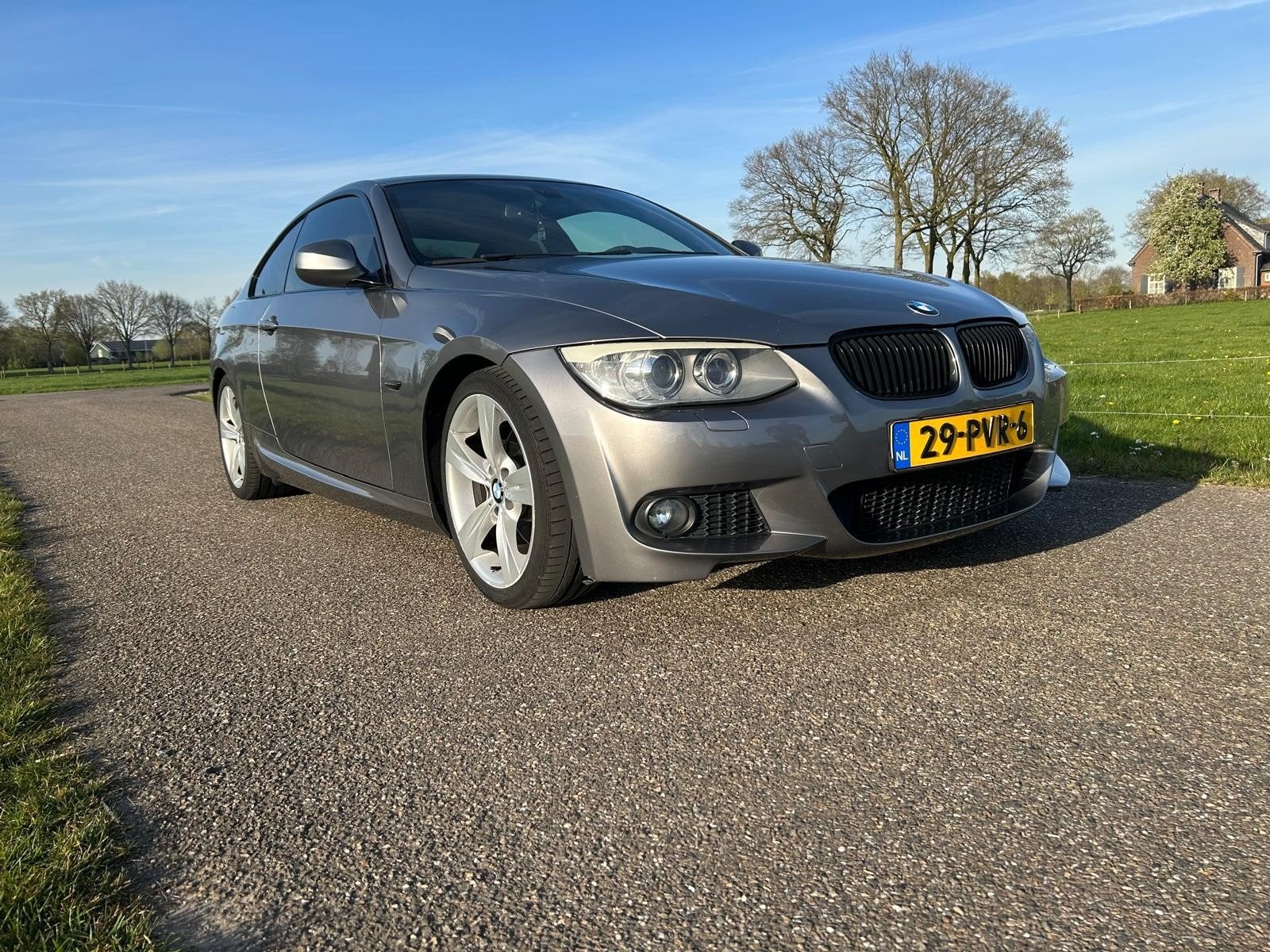 BMW 3-Serie 3.0 I 325 Coupe AUT 2011 Grijs, Automaat, 745 kg, Achterwielaandrijving, 2996 cc