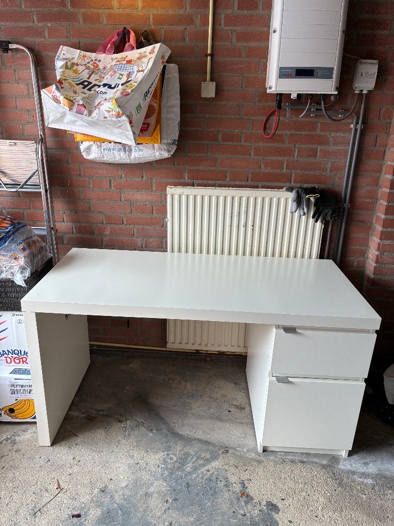 bureau met bureaustoel, Huis en Inrichting, Bureaus, Ophalen, Gebruikt, Schoolbureau, IKEA