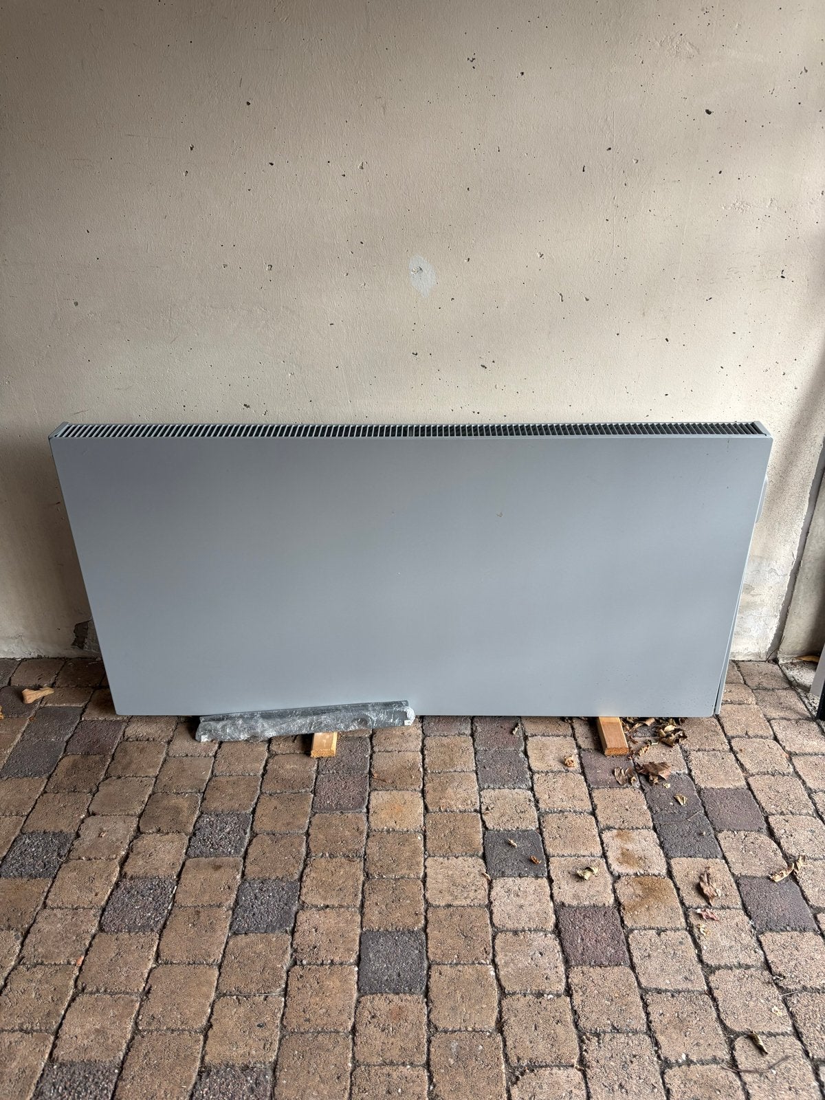 Vasco E-Panel H-FL horizontale elektrische radiator 1750W, Ophalen, 30 tot 80 cm, Radiator, Zo goed als nieuw