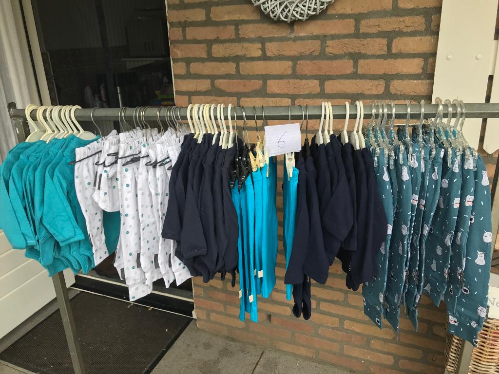 partij babykleding, Kinderen en Baby's, Babykleding | Baby-kledingpakketten, Ophalen of Verzenden, Zo goed als nieuw