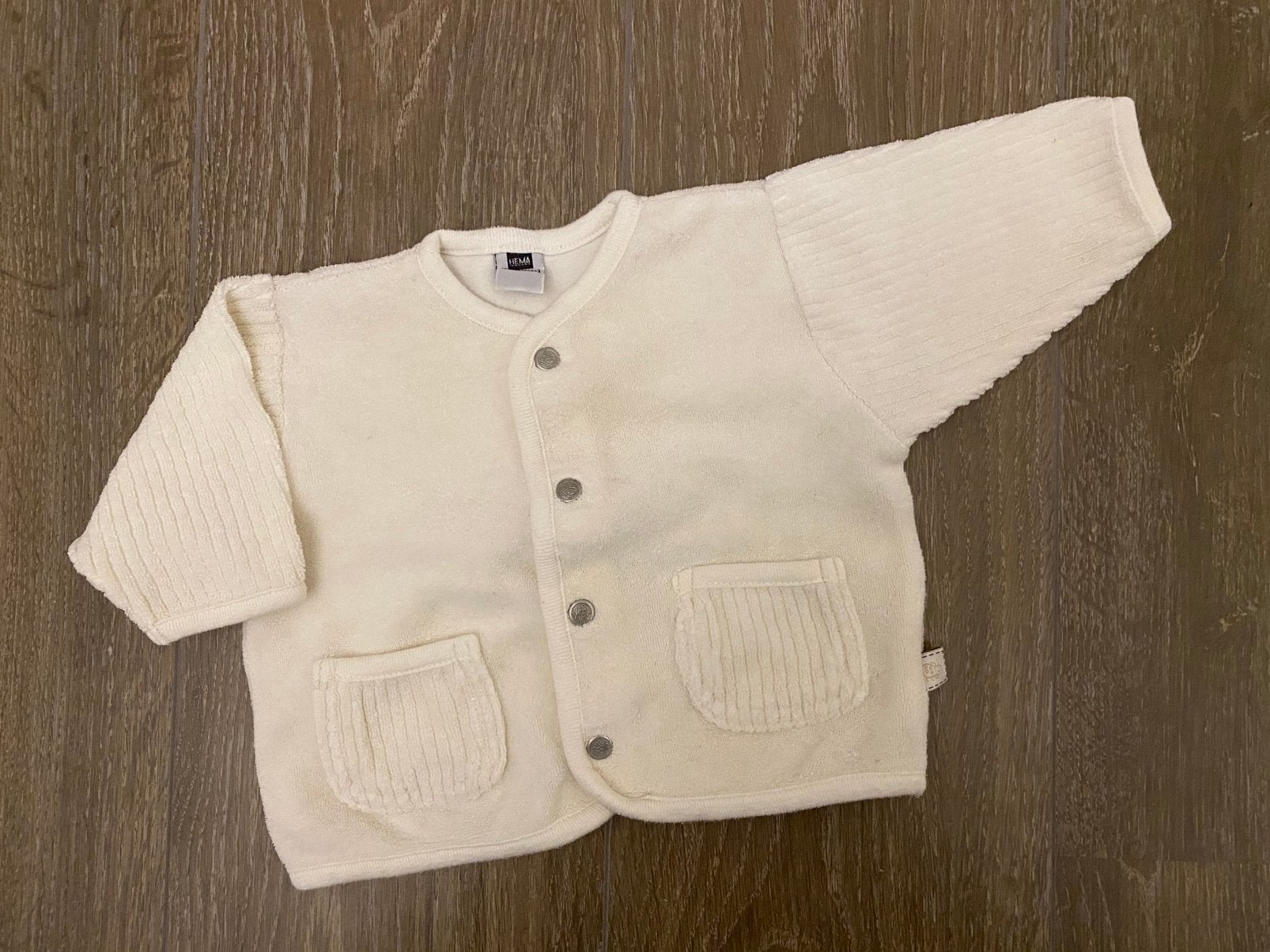 ZGAN!! Babyvestje vestje creme maat 62 van de HEMA, Ophalen of Verzenden, Zo goed als nieuw, Hema, Truitje of Vestje