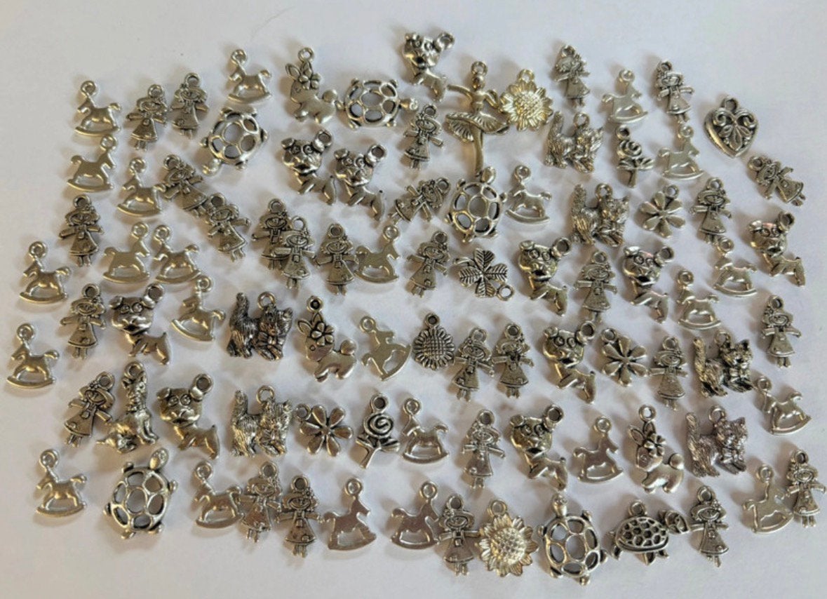 Bedels en wat kralen, Hobby en Vrije tijd, Kralen en Sieraden maken, Verzenden, Zo goed als nieuw, Bedel