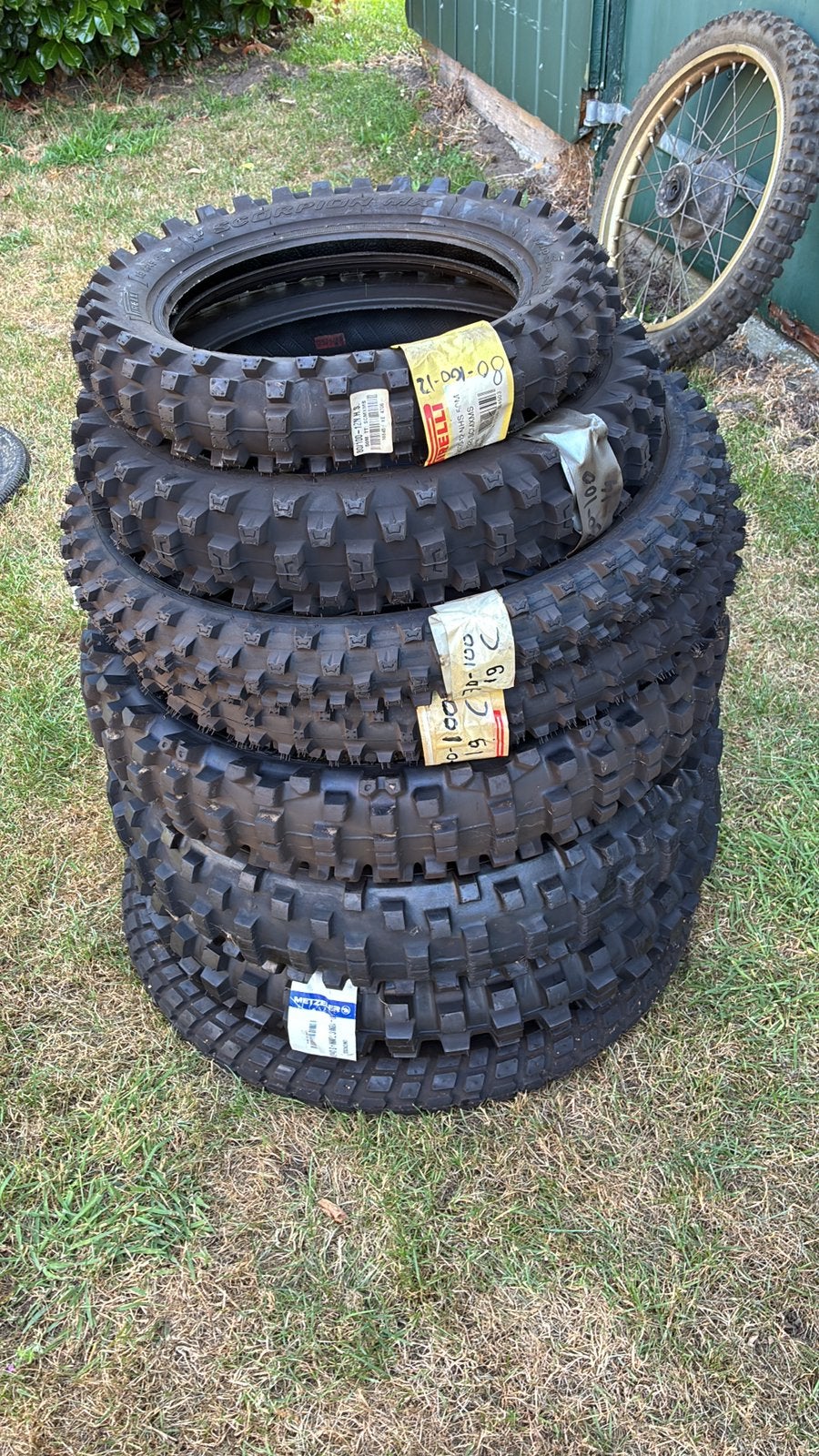 Partij cross banden opruiming moet weg!!! 100 Euro, Motoren, Ophalen