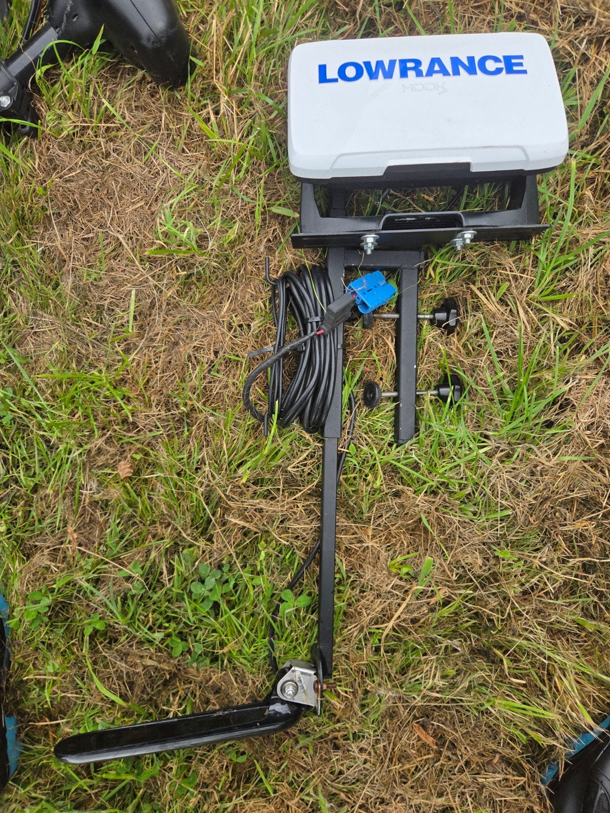Lowrance Hook Reveal 7 TS (TripleShot) + Transducer + Beugel, Watersport en Boten, Ophalen, Gebruikt, Koffer of Tas