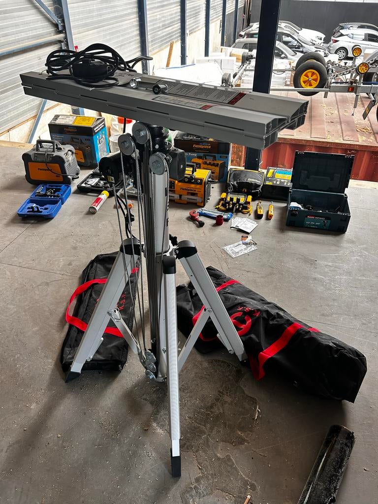 Montage lift K.S.F. CM-439 - Draagbare lifter, Ophalen, Zo goed als nieuw, Bouwlift