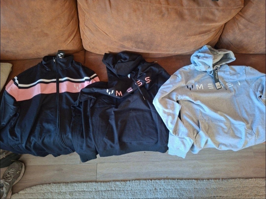 Messi Collectie: 2 Truien & 1 Vest - Maat M, Nieuwstaat, Ophalen of Verzenden