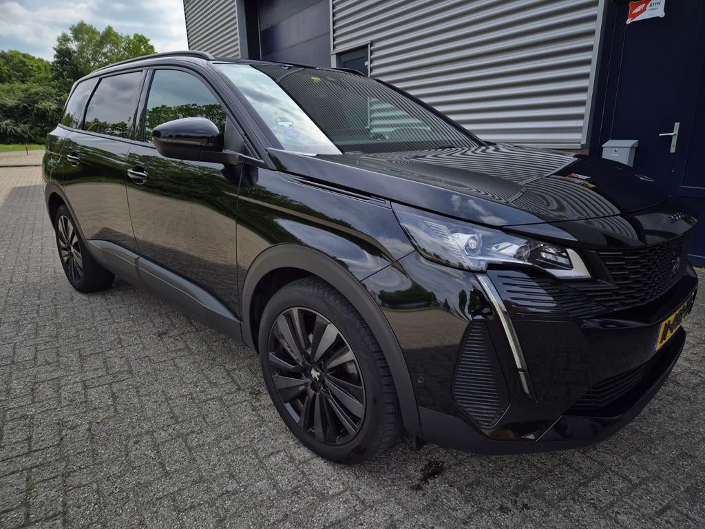 Peugeot 5008 1.6 Puretech 180pk S&S Eat8 2022 Zwart, 1496 kg, 4 cilinders, 181 pk, Zwart