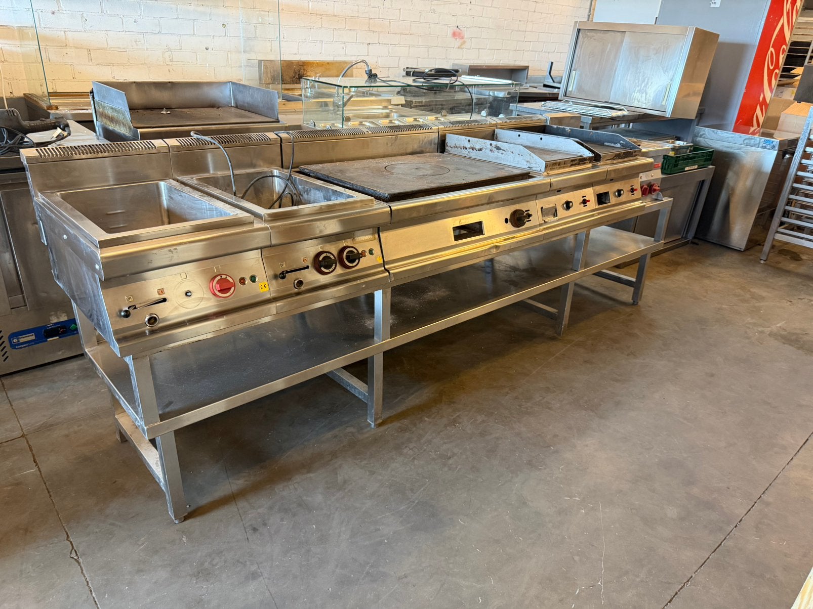 RVS Horeca Bakwand / Kooklijn – Inclusief Onderst, Ophalen, Fornuis, Frituur en Grillen, Gebruikt, .