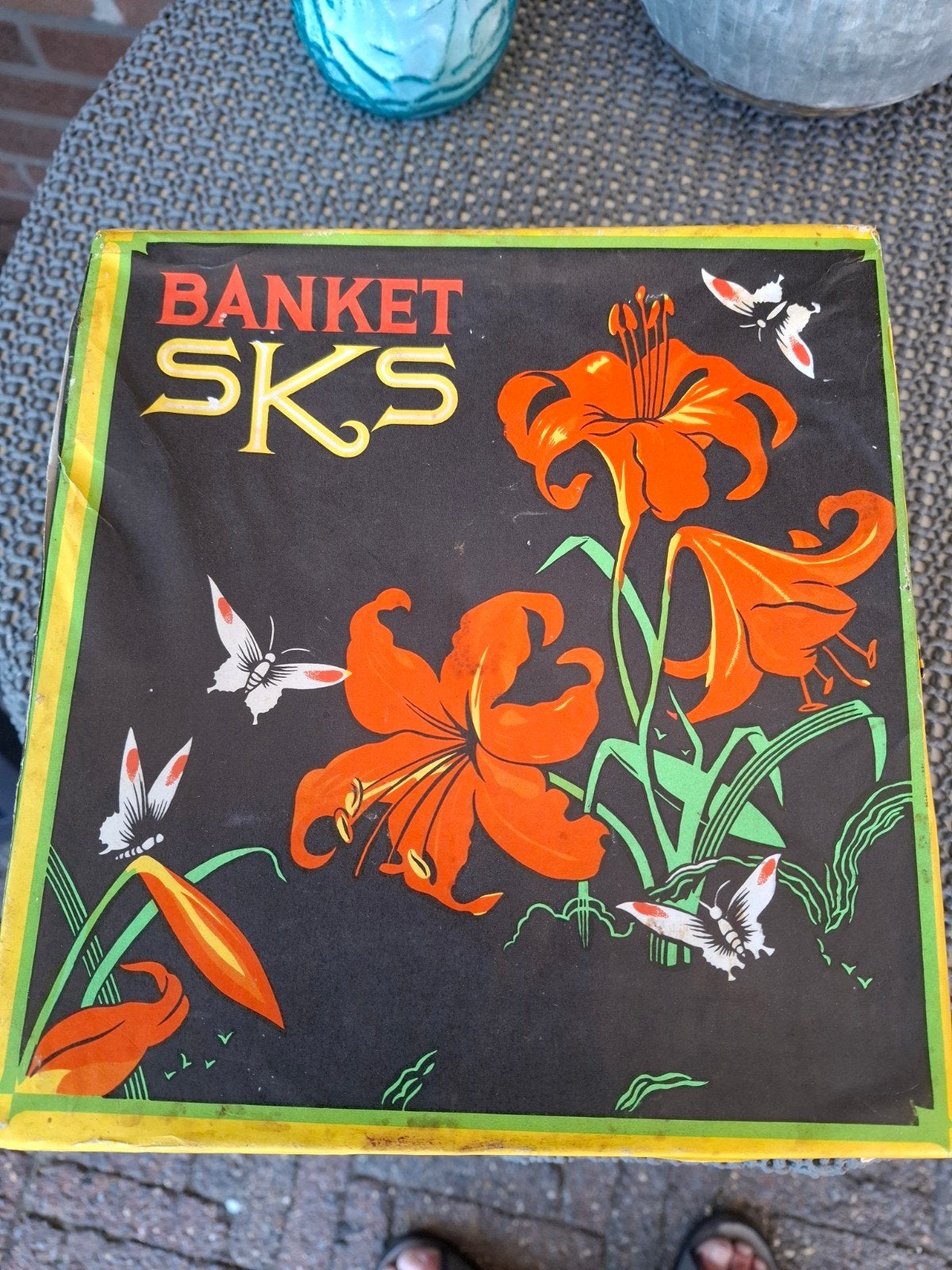 Vintage SKS Banket Koekblik met bloemen en vlinders, Ophalen of Verzenden, Gebruikt