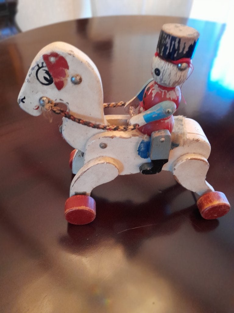 NOSTALGISCH HOUTEN PAARDJE MET MANNETJE., Ophalen