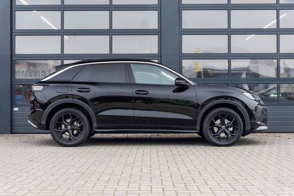 Volkswagen T-Roc 1.5 eTSI 116pk DSG Life First Edition | 18", 1498 cc, Euro 6, 4 cilinders, 116 pk