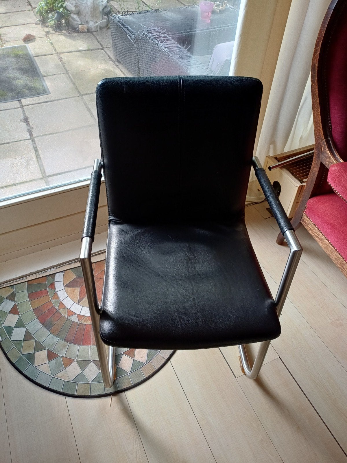 4 zwarte leren eetkamer stoelen, Huis en Inrichting, Ophalen, Gebruikt, Zwart, Leer