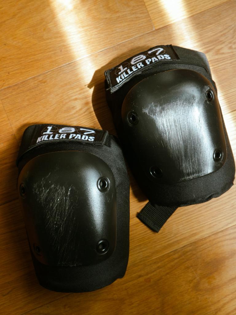 187 Killer Pads Fly Medium - skate beschermers, Sport en Fitness, Skateboarden, Ophalen of Verzenden, Zo goed als nieuw, Bescherming