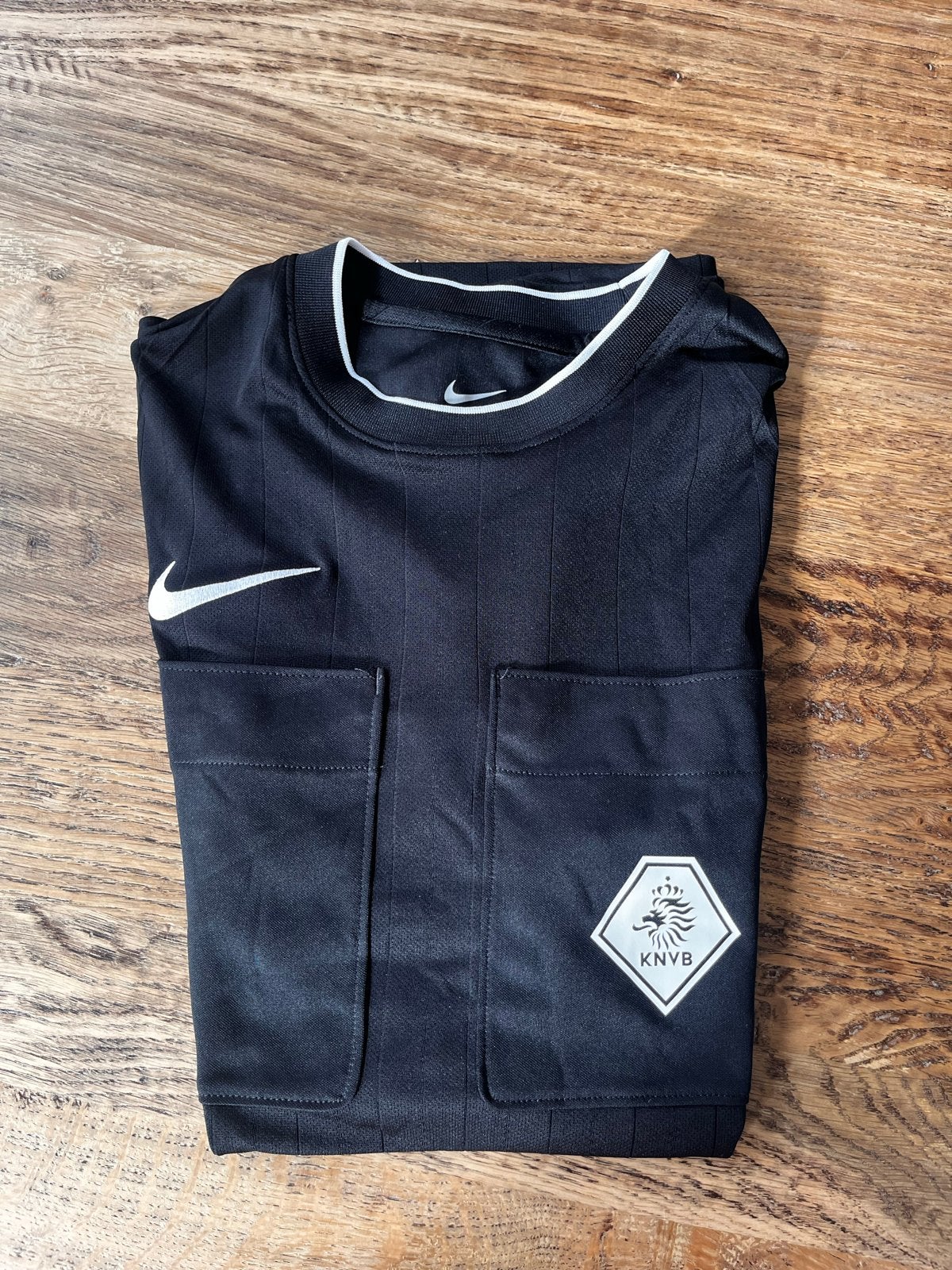 Nike KNVB Scheidsrechtersshirt - Zwart & Groen(Maat S), Kleding | Heren, Ophalen of Verzenden, Voetbal, Gedragen, Groen