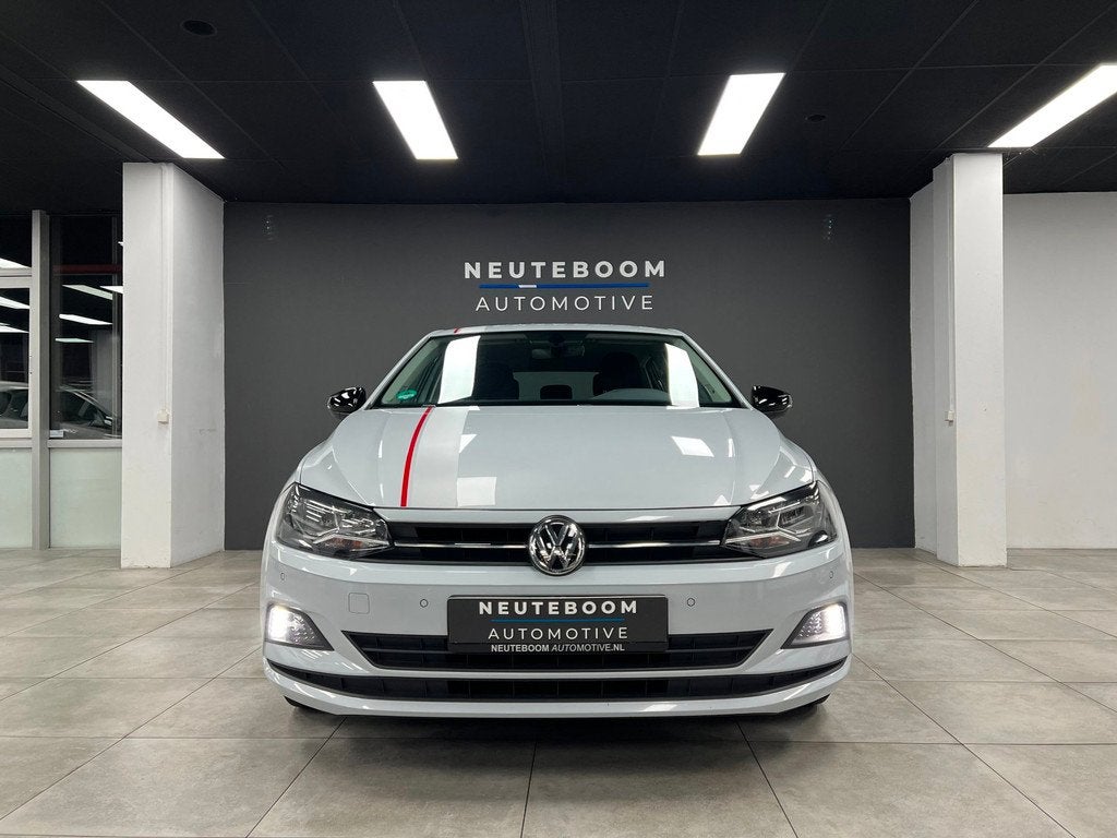Volkswagen Polo 1.0 Beats | Stoelverwarming | Carplay |, Gebruikt, Zwart, Leder en Stof, Wit