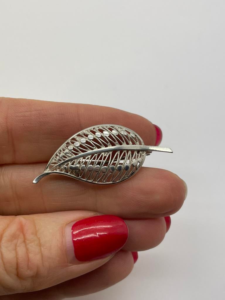 D246 Prachtige zilveren broche veer, Ophalen of Verzenden, Zilver, Broche