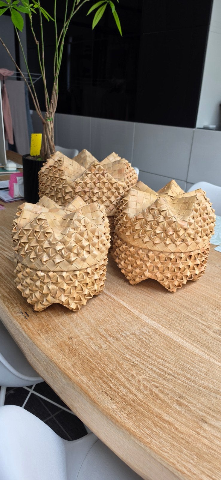 Mooie set gevlochten opbergmanden uit de Philipijnen 3 stuks, Huis en Inrichting, Mand, Handgemaakt, Rond, Ophalen of Verzenden